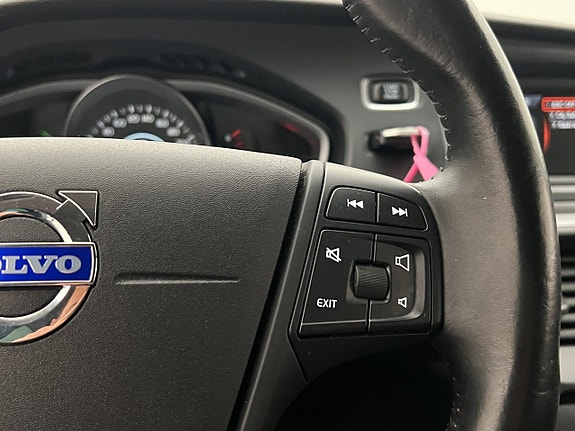 Volvo V40 17 of 29