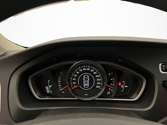 Volvo V40 16 of 29