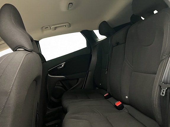 Volvo V40 23 of 29