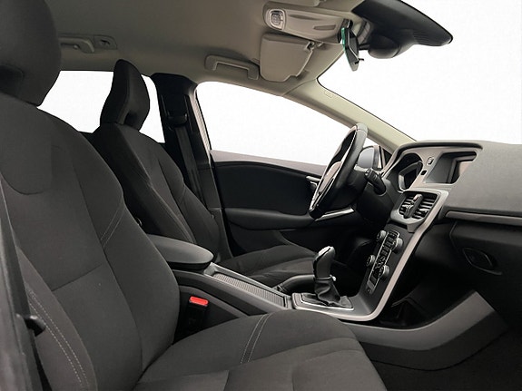 Volvo V40 22 of 29