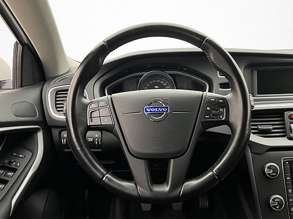 Volvo V40 14 of 29