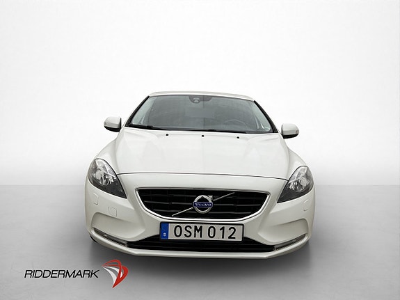 Volvo V40 2 of 5
