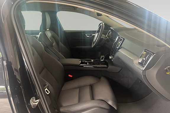 Volvo V60 11 of 27