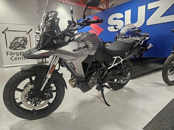 Suzuki DL800 V-Strom 2 of 6