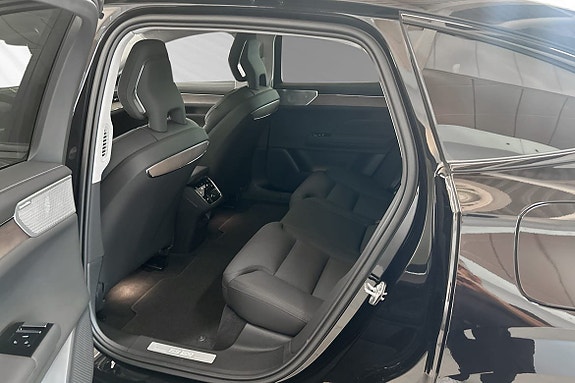 Volvo ES90 8 of 29