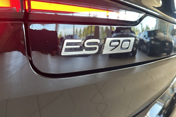 Volvo ES90 12 of 29