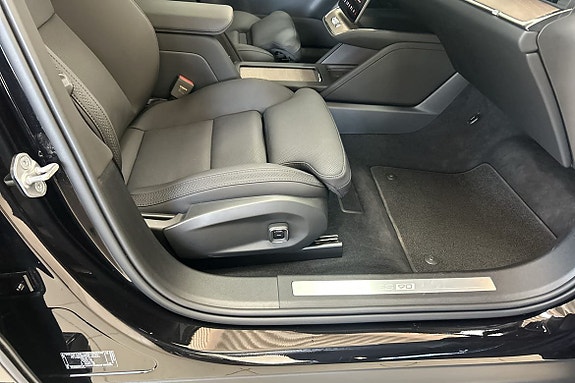 Volvo ES90 25 of 29