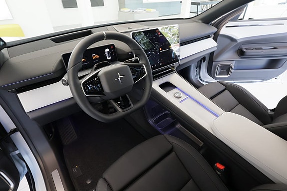 Polestar 4 10 of 11
