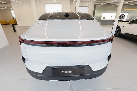 Polestar 4 5 of 11