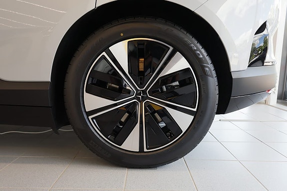 Polestar 4 6 of 11