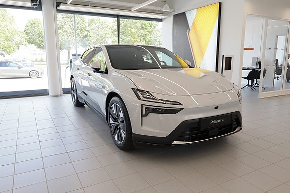 Polestar 4 2 of 11
