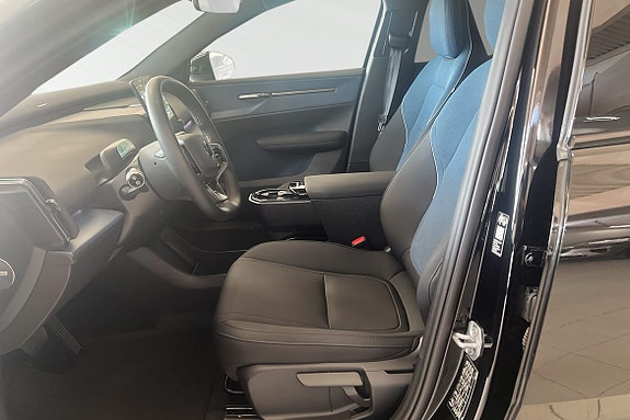 Volvo EX30 7 of 25