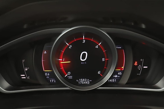 Volvo V40 Cross Country 20 of 30