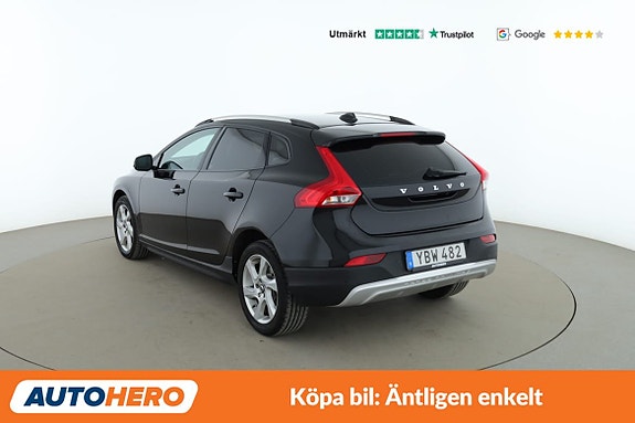 Volvo V40 Cross Country 3 of 30