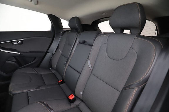 Volvo V40 Cross Country 15 of 30