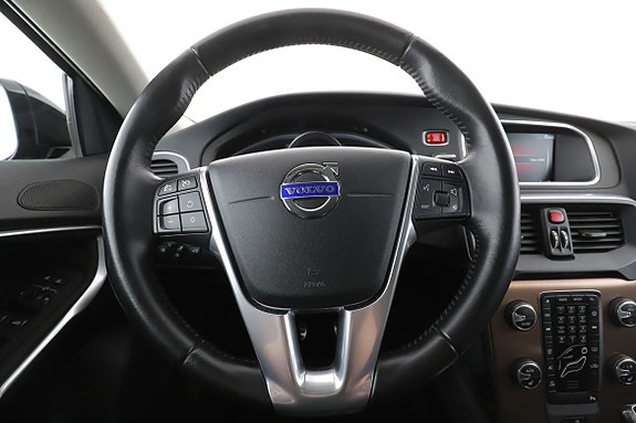 Volvo V40 Cross Country 19 of 30