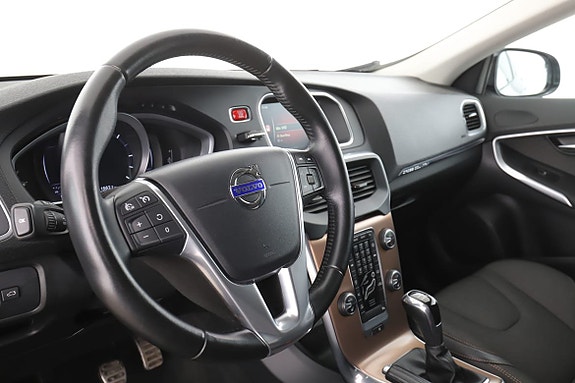 Volvo V40 Cross Country 12 of 30