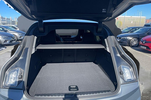 BMW iX 10 of 18