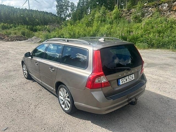 Volvo V70 13 of 20