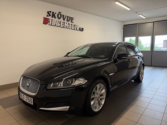 Jaguar XF 2 of 10