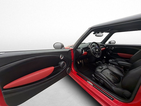MINI Cooper S 10 of 30