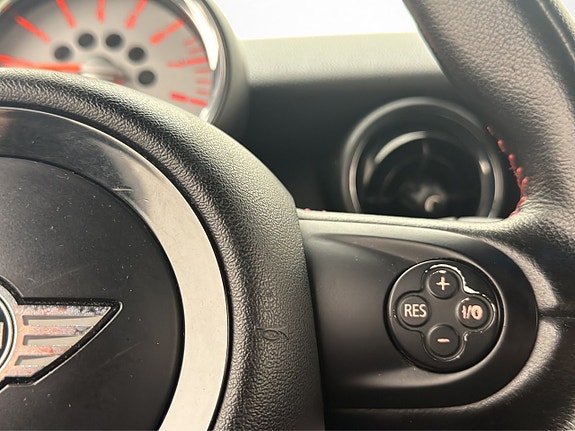 MINI Cooper S 18 of 30