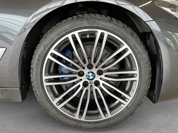 BMW 530i 8 of 26
