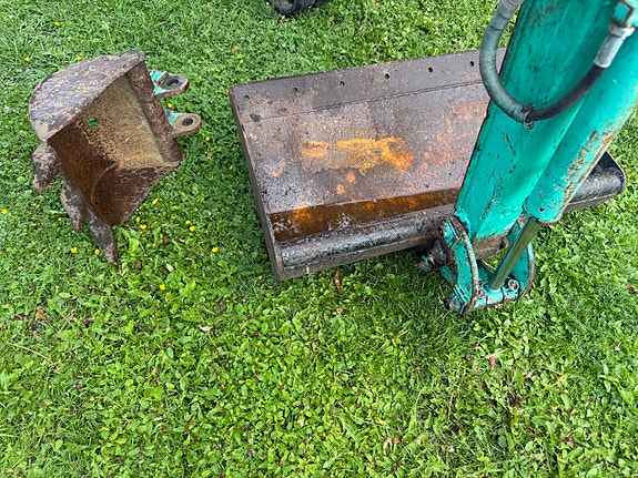 Yanmar 900kg 6 of 6