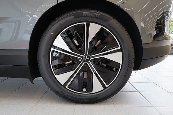 Polestar 4 6 of 12