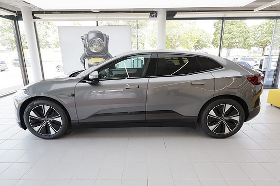 Polestar 4 3 of 12