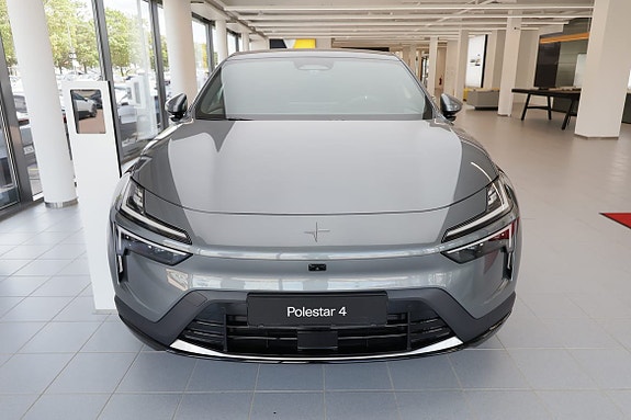Polestar 4 2 of 12