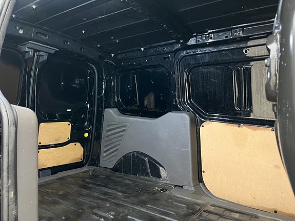 Ford Transit Connect 13 of 29