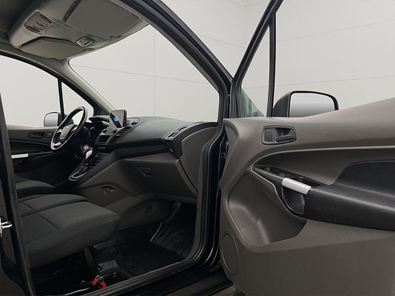 Ford Transit Connect 25 of 29