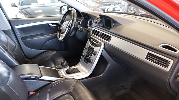 Volvo V70 10 of 17