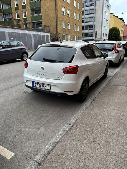 Seat Ibiza 2 of 5