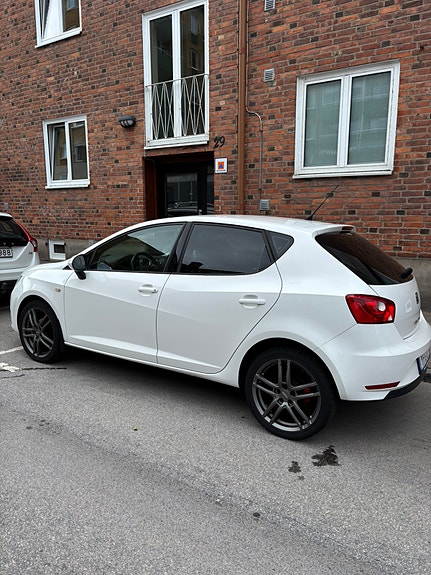 Seat Ibiza 3 of 5