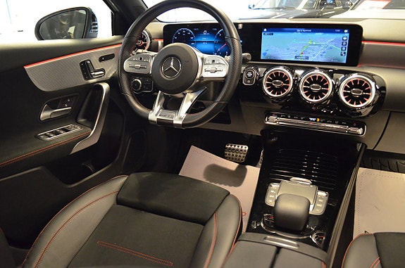 Mercedes-Benz A200 3 of 28