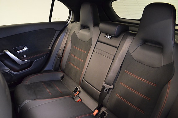 Mercedes-Benz A200 23 of 28