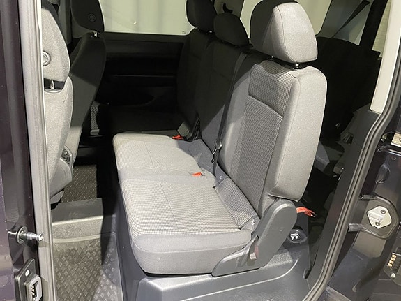 Volkswagen Caddy Maxi 13 of 15
