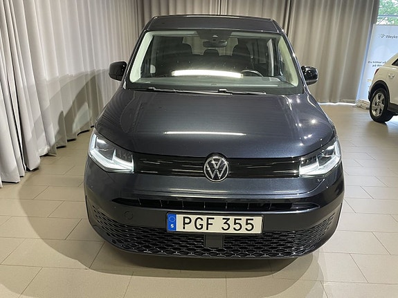 Volkswagen Caddy Maxi 2 of 5