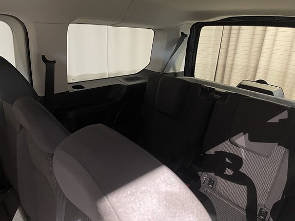 Volkswagen Caddy Maxi 14 of 15