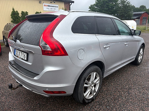 Volvo XC60 3 of 5