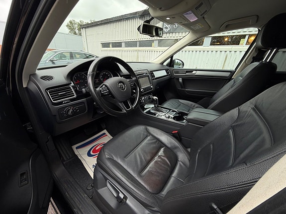 Volkswagen Touareg 10 of 23