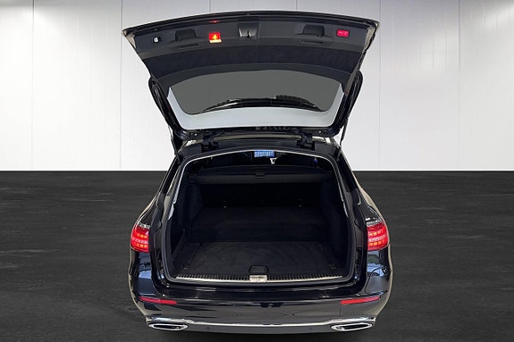 Mercedes-Benz E300 de 17 of 28