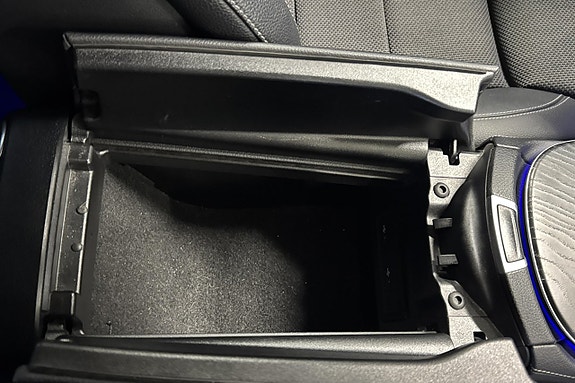 Mercedes-Benz E300 de 13 of 28