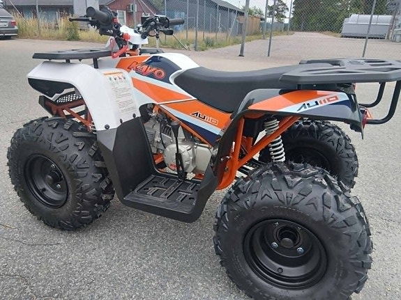 Kayo AU110 Barn ATV 4 of 5