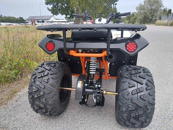 Kayo AU110 Barn ATV 3 of 5