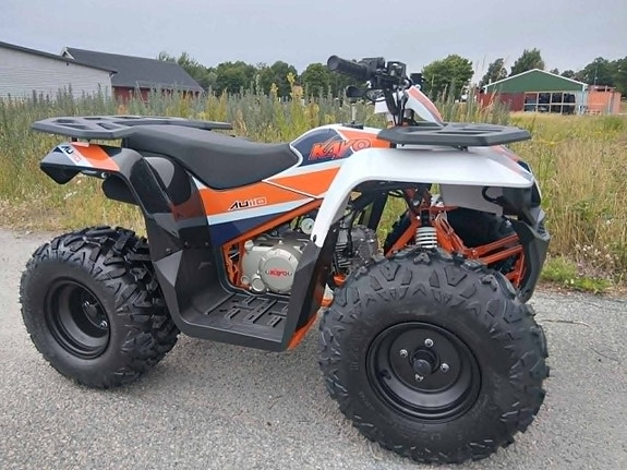 Kayo AU110 Barn ATV 2 of 5