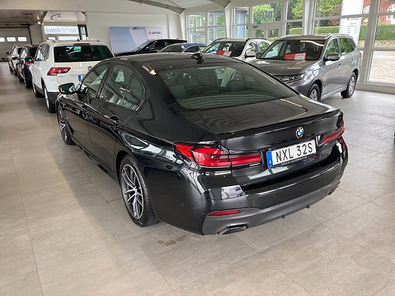 BMW 520d 4 of 5