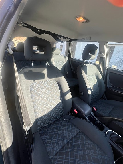 Toyota Avensis 5 of 5